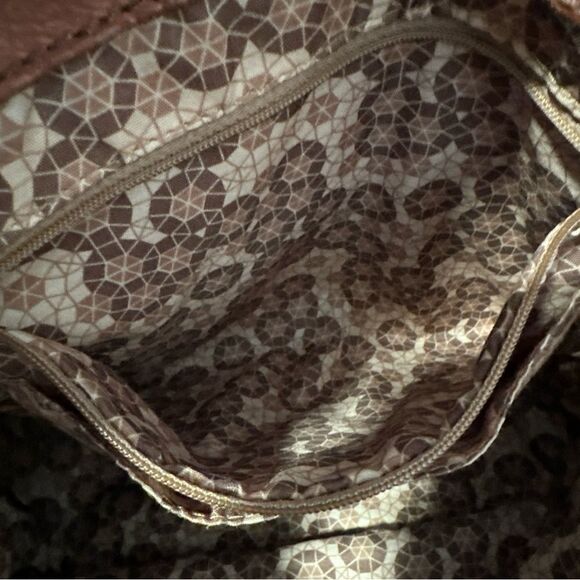 HOBO Brown Leather Shoulder Bag with Slouchy Design - Picture 9 of 16